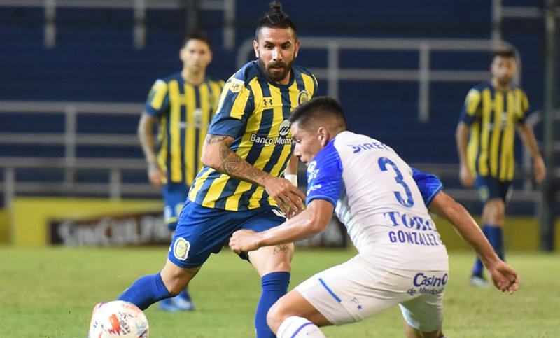 Cucchi: «Quiero ganar todo lo posible con Central y estar mucho tiempo en el club»