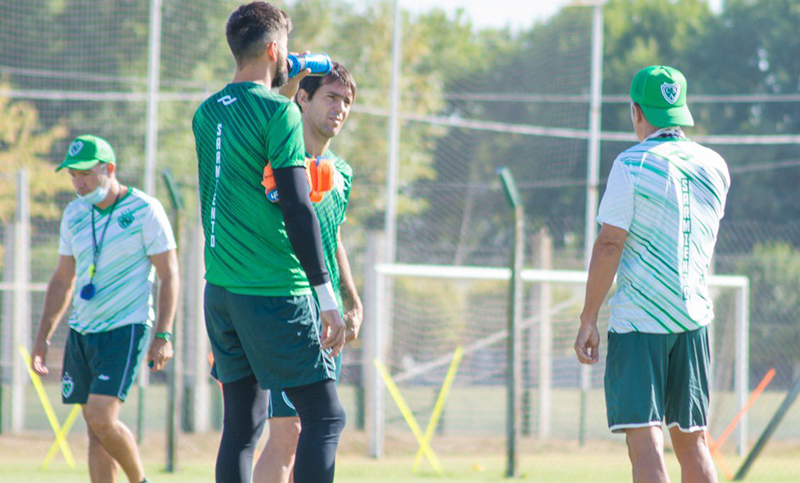Sarmiento de Junín suma casos de coronavirus y debe rearmar el once titular