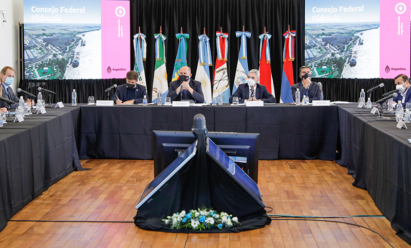Comenzó la exposición de propuestas para el proyecto de la hidrovía Paraná-Paraguay