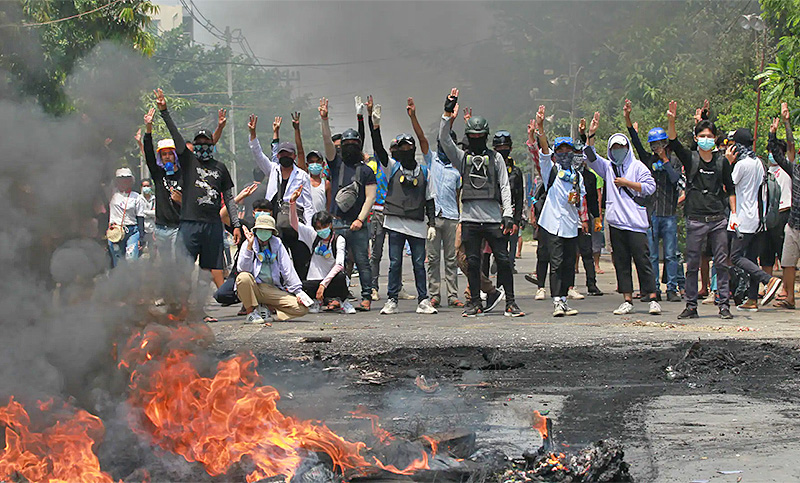 La represión no detiene a los manifestantes en Myanmar, que vuelven a las calles