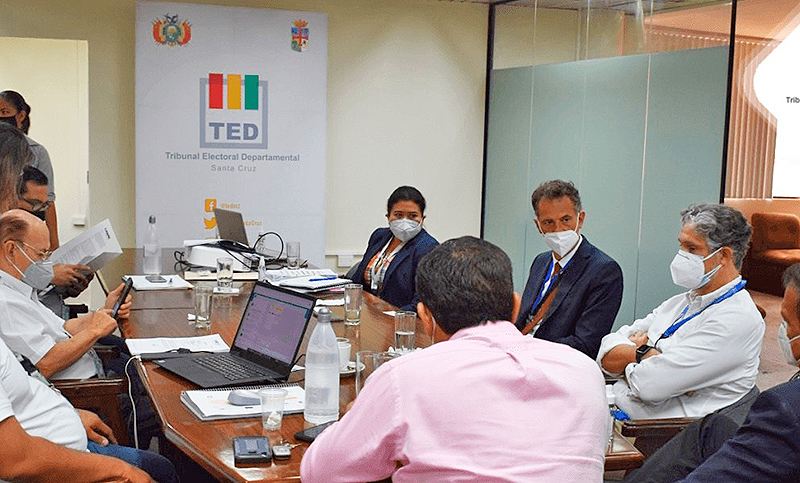 Piratas informáticos atacan desde el extranjero el tribunal electoral de Bolivia