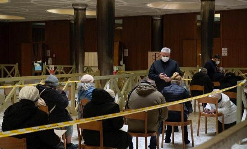 El Vaticano vacunará a otras 1.200 personas sin hogar