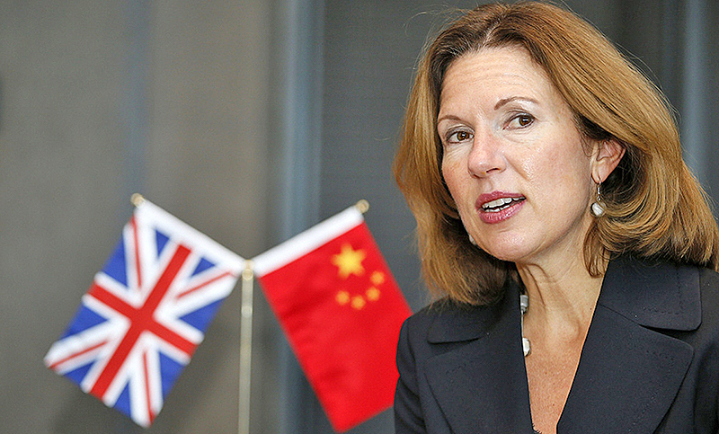 China fustiga a la embajadora británica tras un artículo de prensa que califica de «prejuicioso»