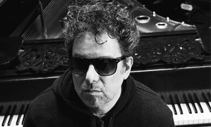 Calamaro mostró su versión de «Paula», producida por un integrante de Café Tacvba