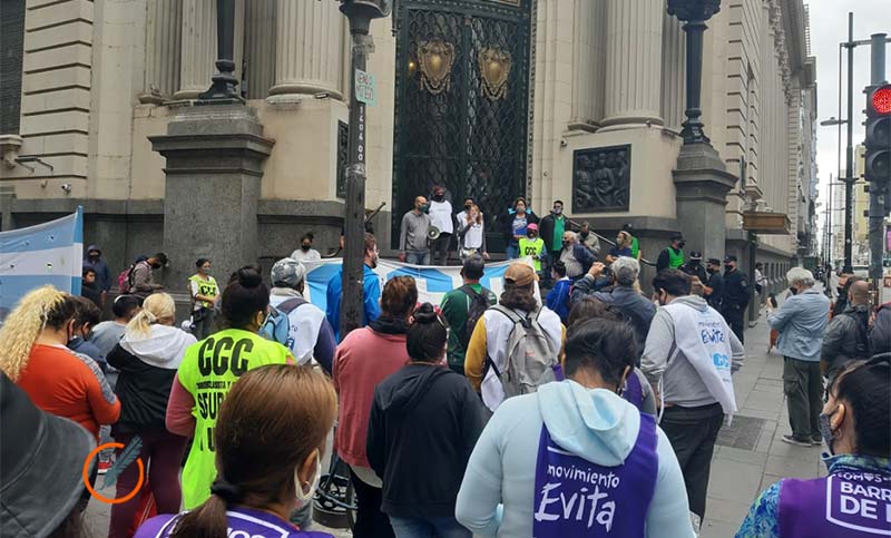 Falta de alimento en los barrios: hubo más de 20 protestas simultáneas