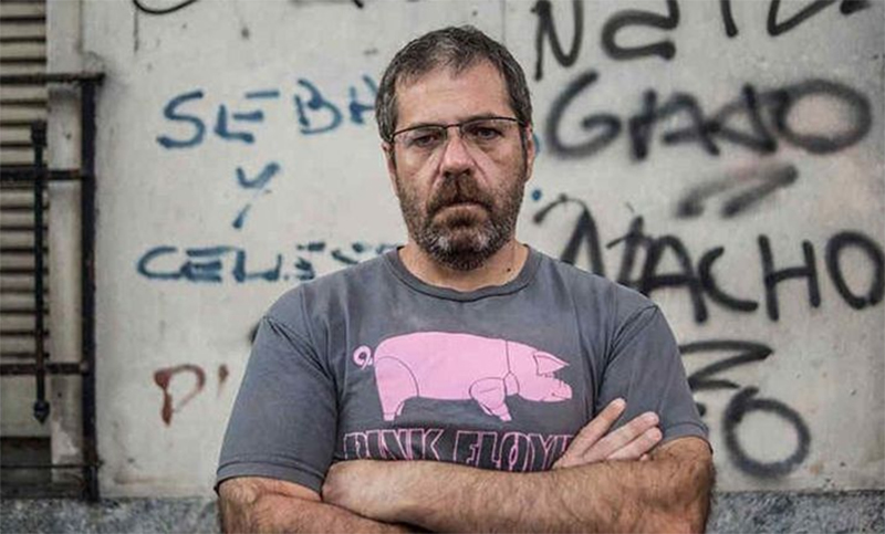 Falleció el escritor Carlos Busqued