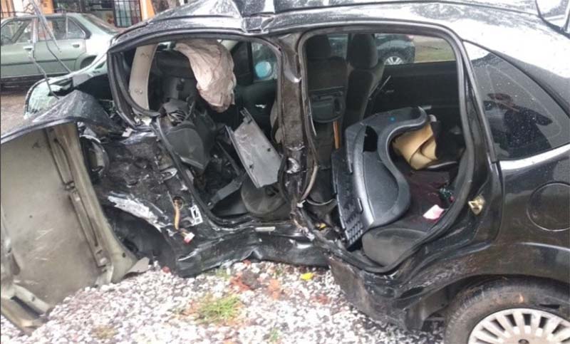 Un auto que corría picadas chocó y mató a un hombre y su hijo de 8 años