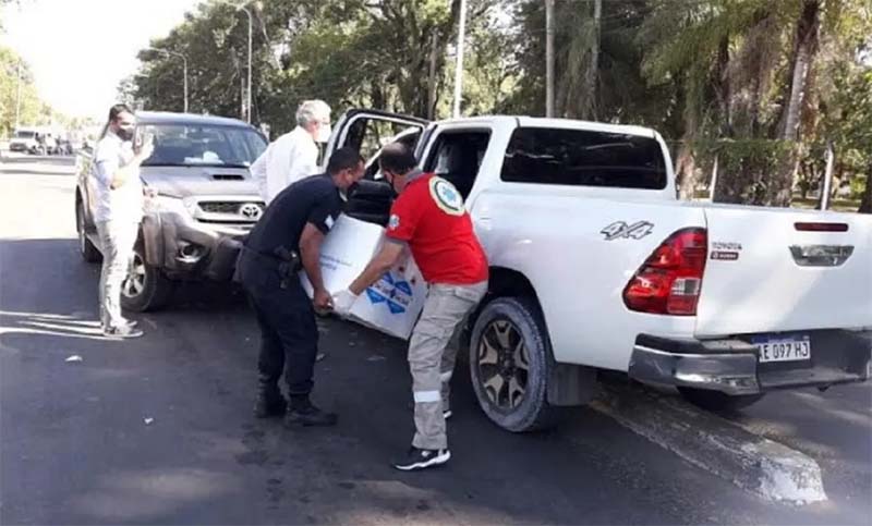 Exigen renuncia del ministro de Salud correntino tras accidente cuando trasladaba vacunas