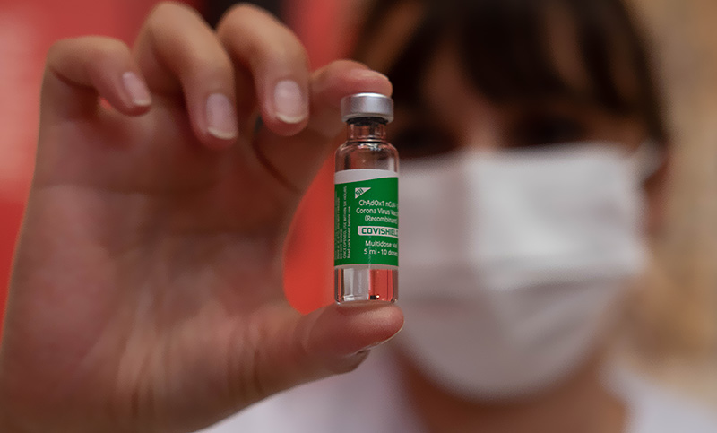 La vacuna de AstraZeneca es «segura y eficaz», concluyó el ente regulador europeo