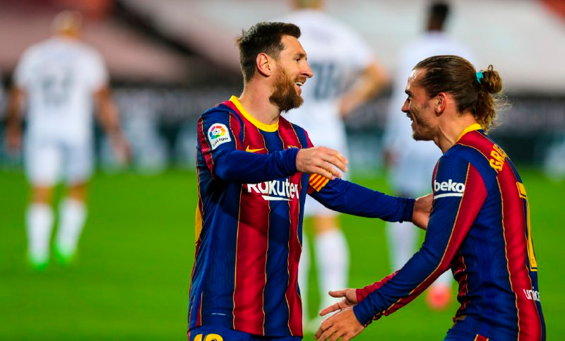 Messi batió un nuevo record y lo festejó con dos golazos