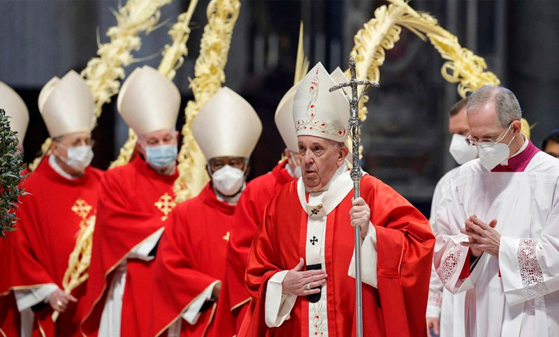 El Papa celebró el Domingo de Ramos y pidió rezar por todas las víctimas de la violencia