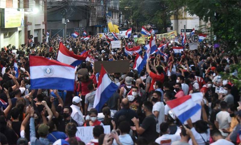Al menos 18 heridos en una protesta contra el Gobierno paraguayo y su gestión de la pandemia
