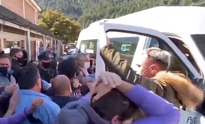 Incidentes en la visita presidencial con grupos antiminería en conflicto con Arcioni
