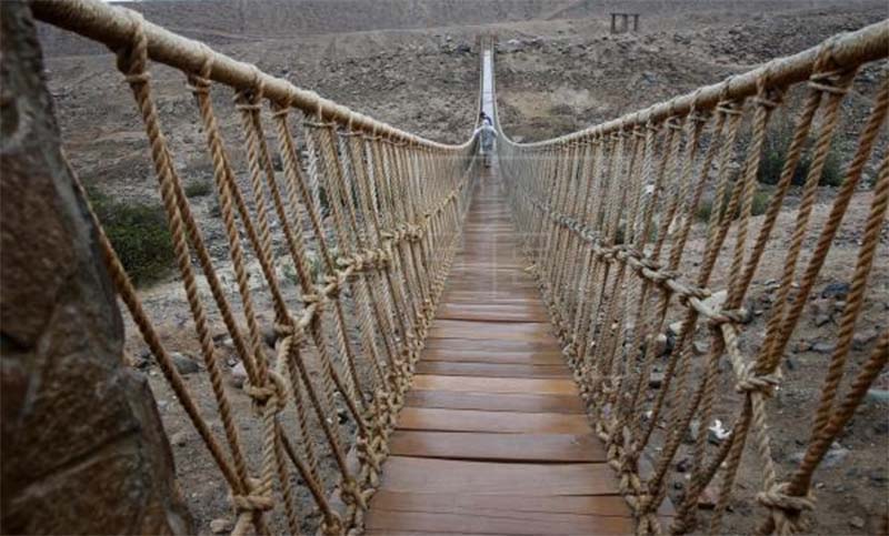 Cayó puente del imperio Inca en Perú por falta de mantenimiento a causa de la pandemia