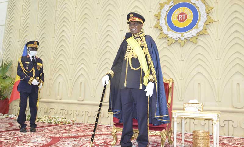 El presidente de Chad muere luego de ser herido en combate por rebeldes
