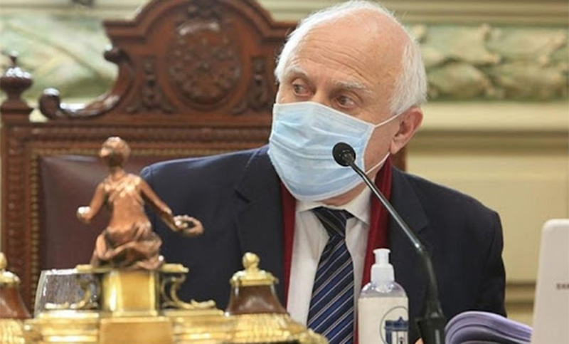 Lifschitz transcurre una neumonía viral moderada producto del Covid-19 y seguirá internado