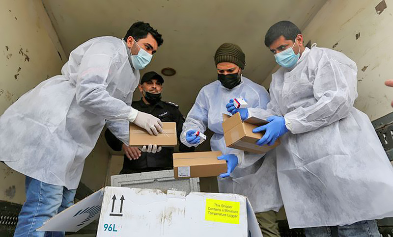La Autoridad Palestina compra 4,5 millones de dosis de las vacunas de Pfizer y Sputnik V