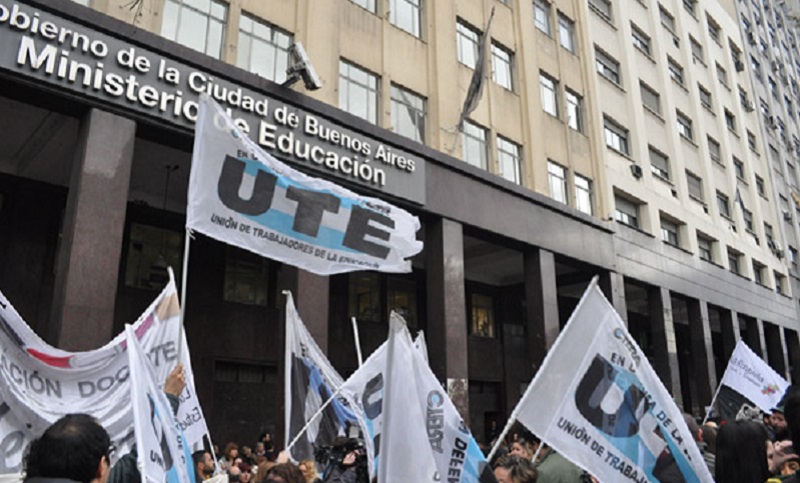 Docentes porteños pararán este lunes en contra de las clases presenciales