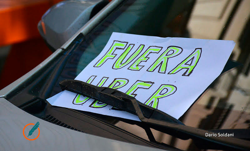 Uber lanza fuerte campaña contra el Concejo: «Pretende castigar de forma ilegítima»