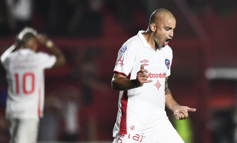 El Tribunal de Disciplina le levantará la sanción a Santiago Silva