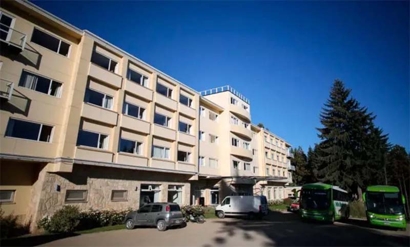Acusan de intento de homicidio a cinco egresados que arrojaron por la ventana a un compañero