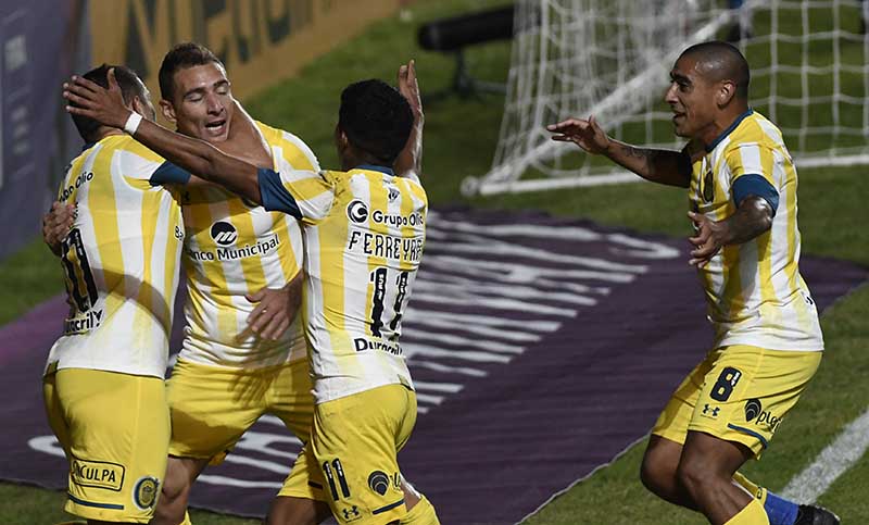 Central dio vuelta el marcador ante San Lorenzo y da pelea en la Sudamericana