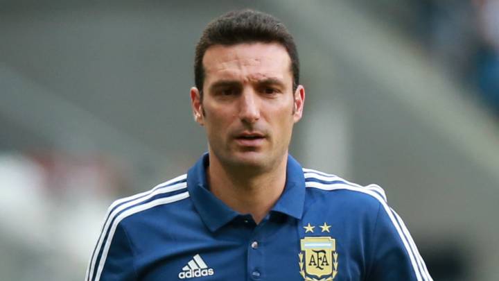 Con sorpresas, Scaloni dio la lista de futbolistas que juegan en el exterior