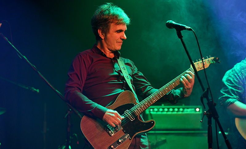 Jorge Araujo afianza su faceta como cantautor en nuevo disco solista