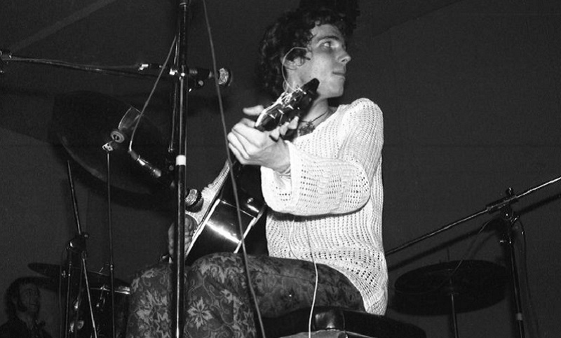 Publican parte de un show que Spinetta dio en 1973 para presentar el disco “Artaud”