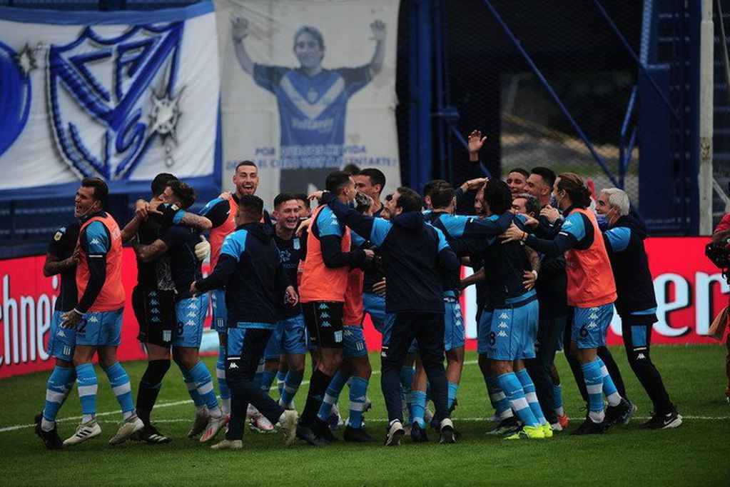 Racing venció a Vélez y pasó a las semifinales de la Copa Liga Profesional