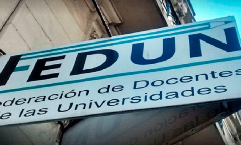 Docentes universitarios aceptaron propuesta de 35% de aumento y un bono por conectividad