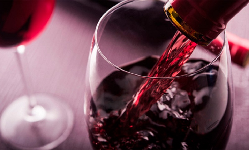 Un estudio comprobó que el vino puede ayudar a disminuir el colesterol