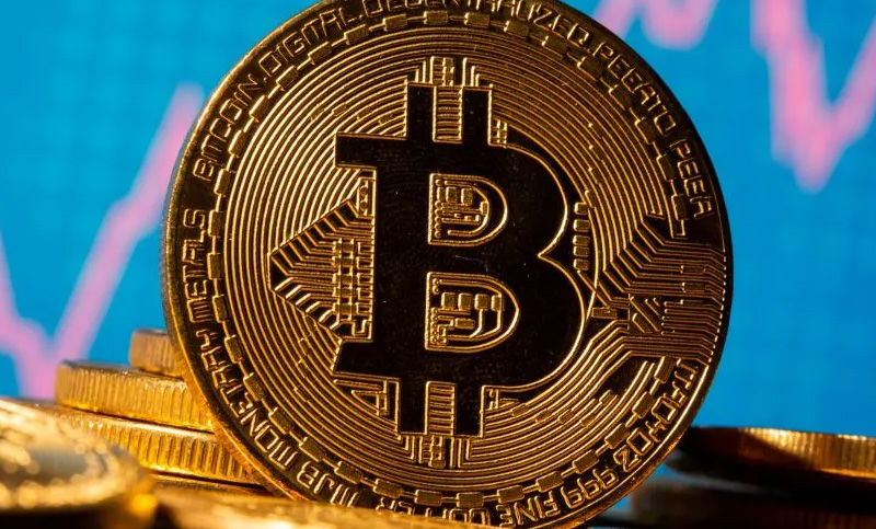 El bitcoin cae por debajo de los US$ 32.000 y pierde 50% desde su máximo del año
