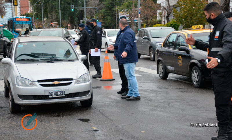 Con veinte puntos móviles controlarán cumplimiento de las restricciones en Santa Fe