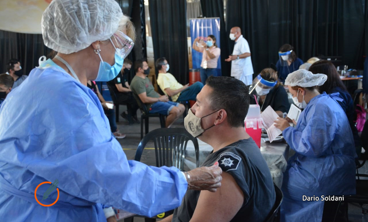 Llegaron más de 38 mil dosis de vacunas contra el Covid-19 a Santa Fe