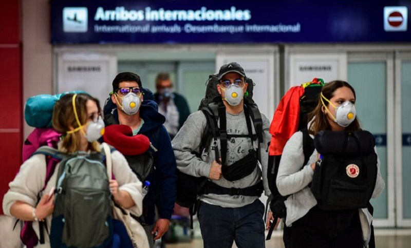 Covid: hallan variantes de Sudáfrica e India en viajeros que entraron al país