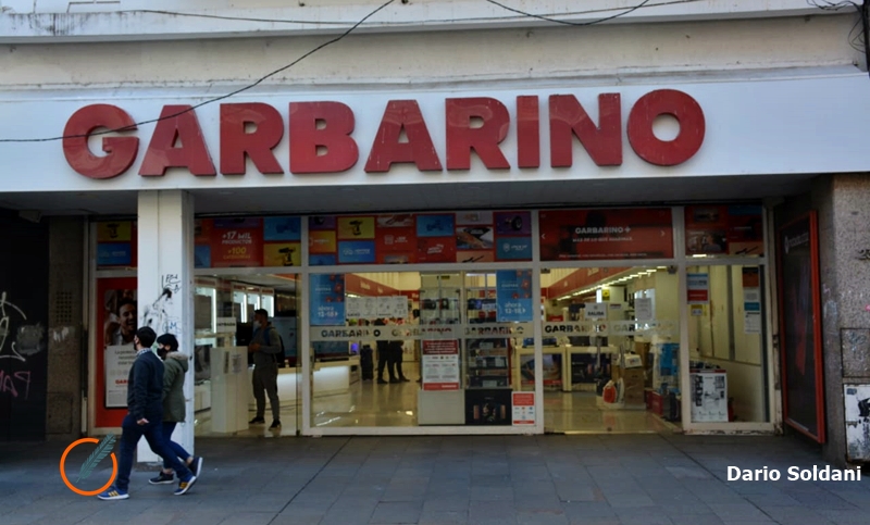 Garbarino reabrió las puertas de las cuatro sucursales de la ciudad