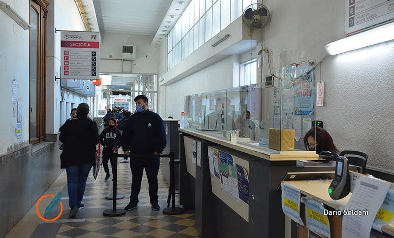 En medio de las restricciones, sigue la saturación de camas críticas en la provincia