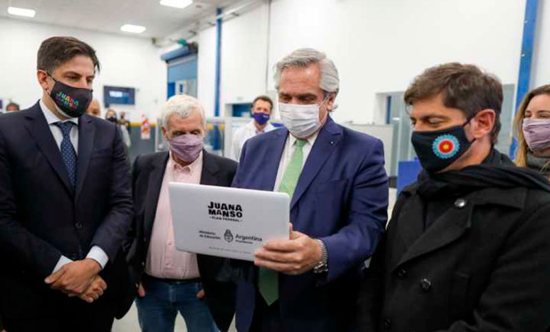 Empresarios destacan la importancia de volver a producir notebooks en el país