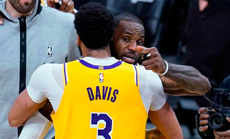 El campeón Lakers niveló la serie con Phoenix Suns en el Oeste