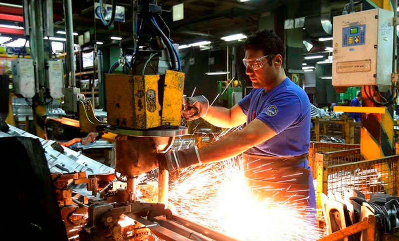 La actividad industrial creció 24,1% interanual en marzo, según la UIA