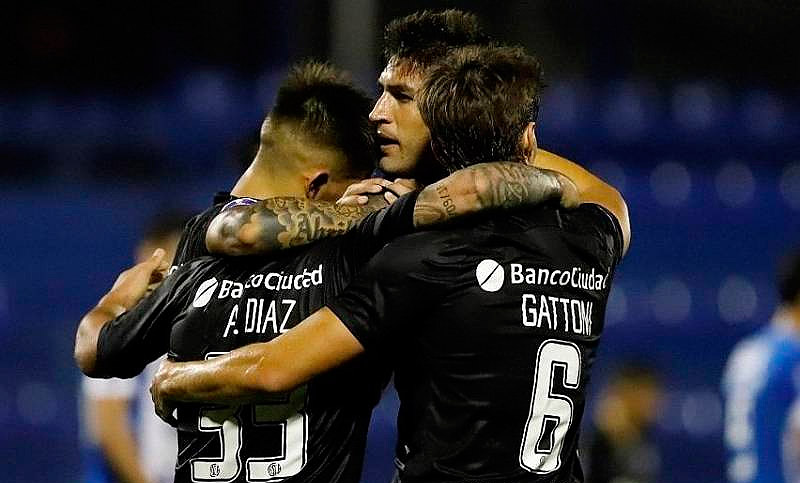 Pese a estar eliminado, San Lorenzo ganó y le dio una mano a Central