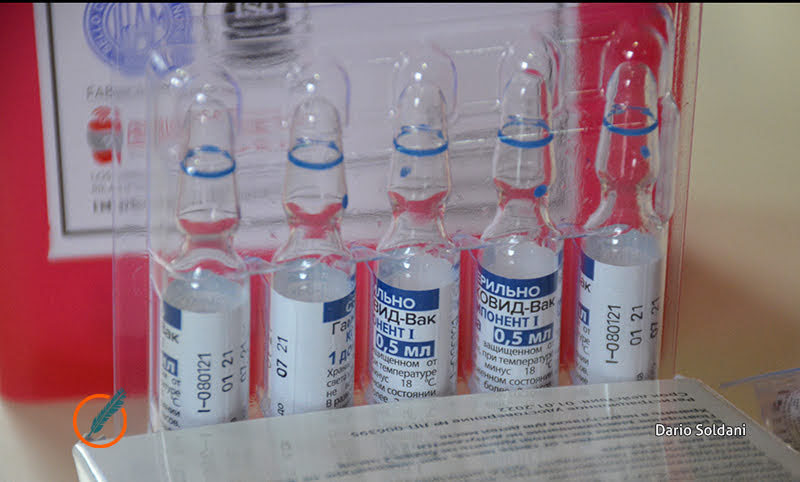 Sigue la distribución de vacunas Sputnik V: llegan a Santa Fe 39 mil dosis