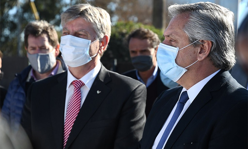 El gobernador de La Pampa respaldó el cierre de exportaciones de carne