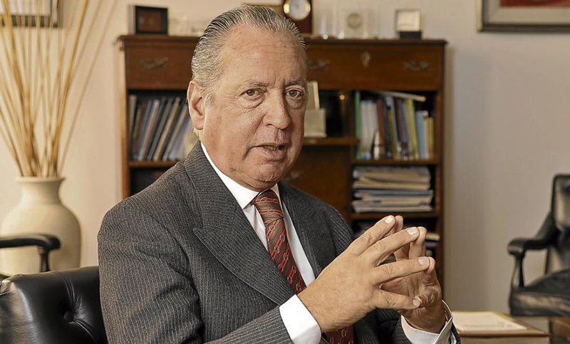 Funes de Rioja asumió la presidencia de la UIA y dijo que existen “diferencias” con el Gobierno