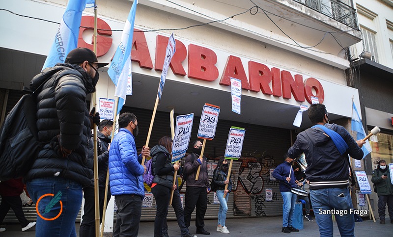 Empleados de Comercio se movilizó para denunciar el vaciamiento empresarial de Garbarino