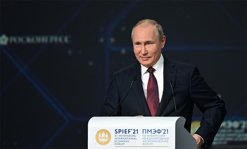 Desde las vacunas hasta el cambio climático: los temas principales del discurso de Putin en San Petersburgo