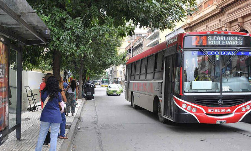 Continúa el paro de transporte urbano en Córdoba