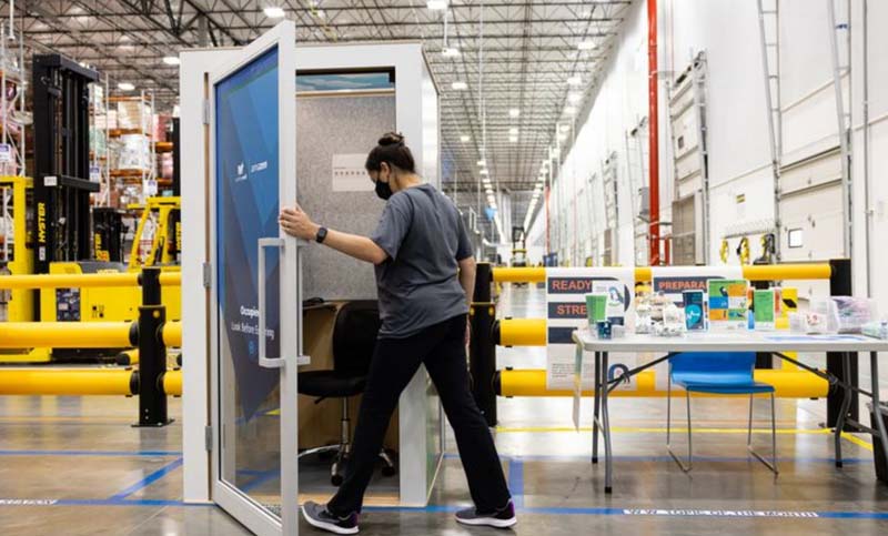 Cabinas de meditación en Amazon: ¿una forma de contener el estrés dentro de la empresa?