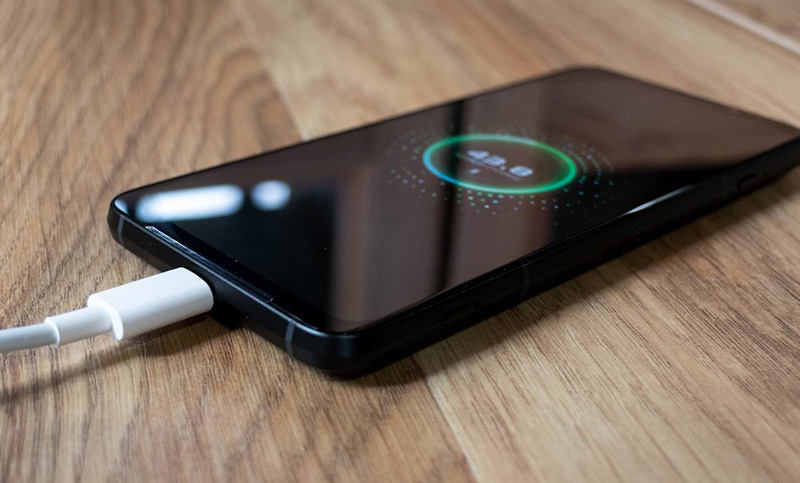 Con una nueva tecnología se podrá cargar la batería del celular en cinco minutos